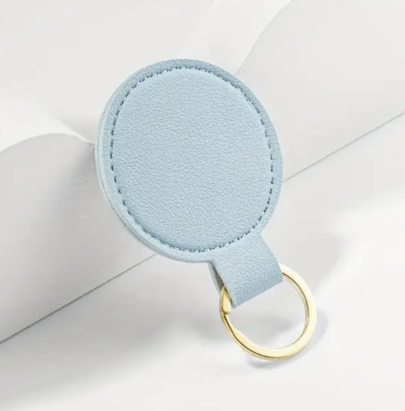 🔑 Personalized Keychain – The practical accessory with style