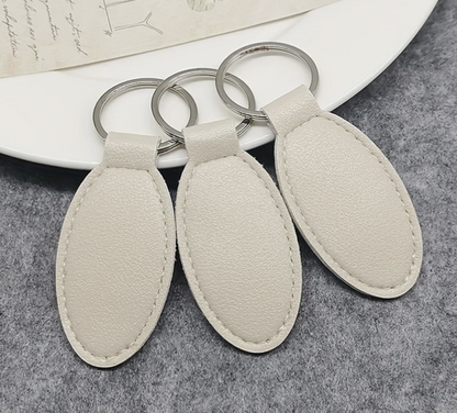 🔑 Personalized Keychain – The practical accessory with style