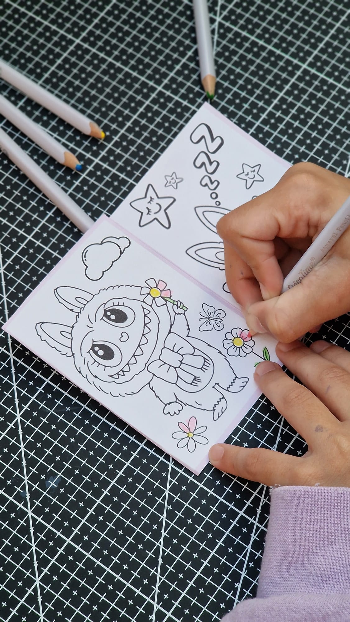Mini livret de coloriage Atelier MARS – Labubu✨ | PDF à imprimer et plier soi-même