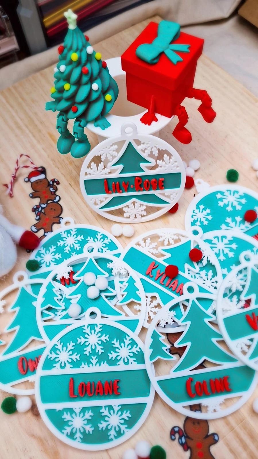 Boules de Noël personnalisées – Prénom en relief (Fabrication 48h)