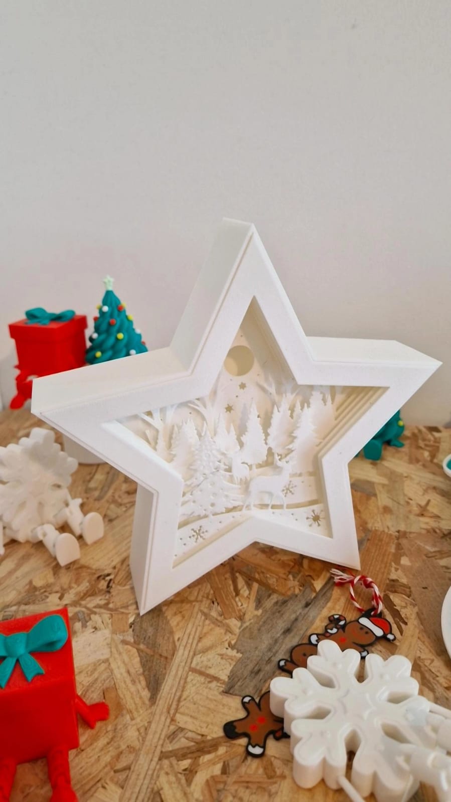 Lampe LED 3D de Noël – Étoile Forêt / Étoile Multicouche Cerf / Étoile Père Noël – Atelier MARS