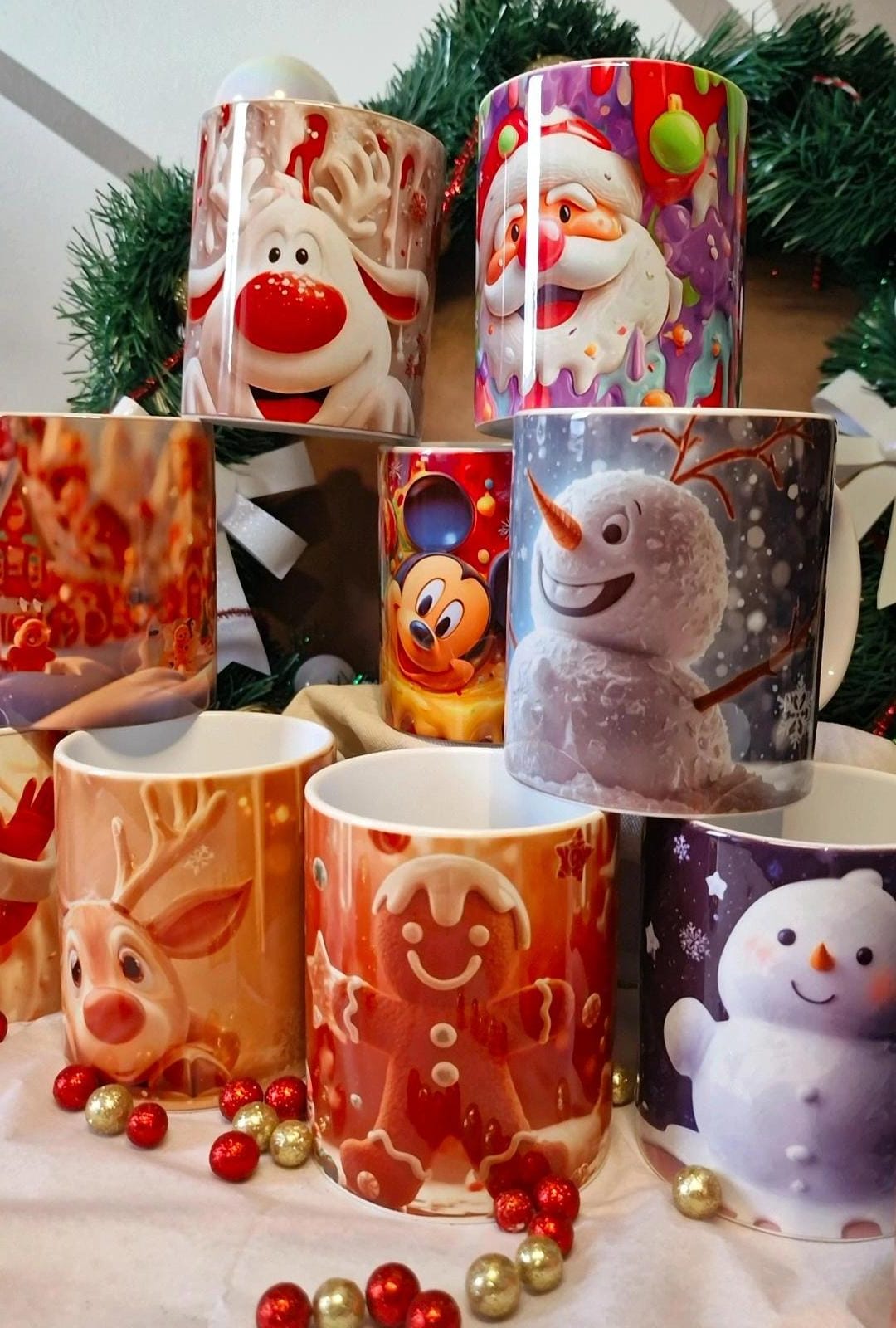 Mug de Noël – Plusieurs Modèles (Renne, Père Noël, Pain d’Épice, Bonhomme de Neige…) – Atelier MARS