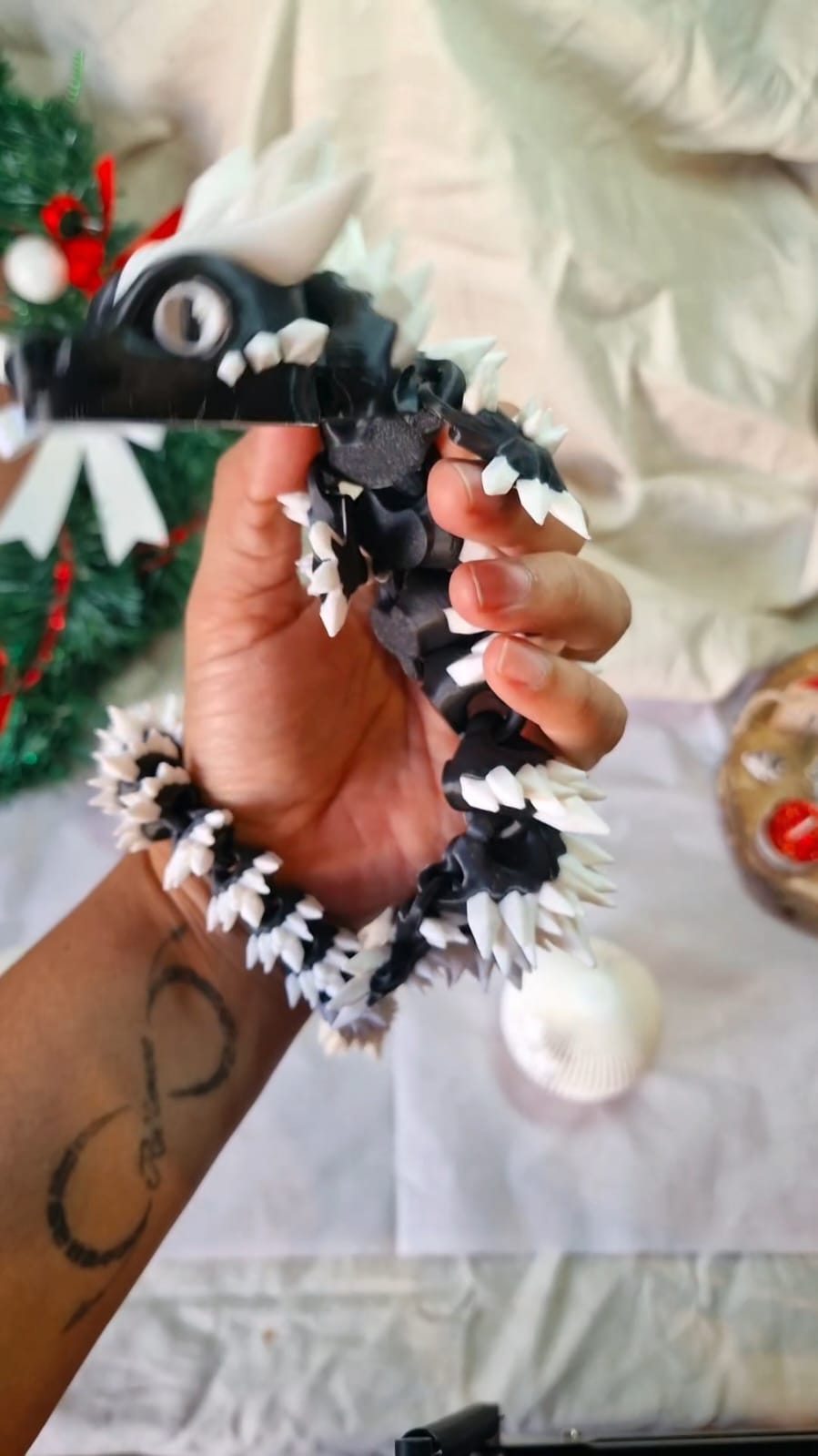 Dragon Articulé 3D – Noir & Blanc – Grand Modèle ~50 cm – Création Atelier MARS