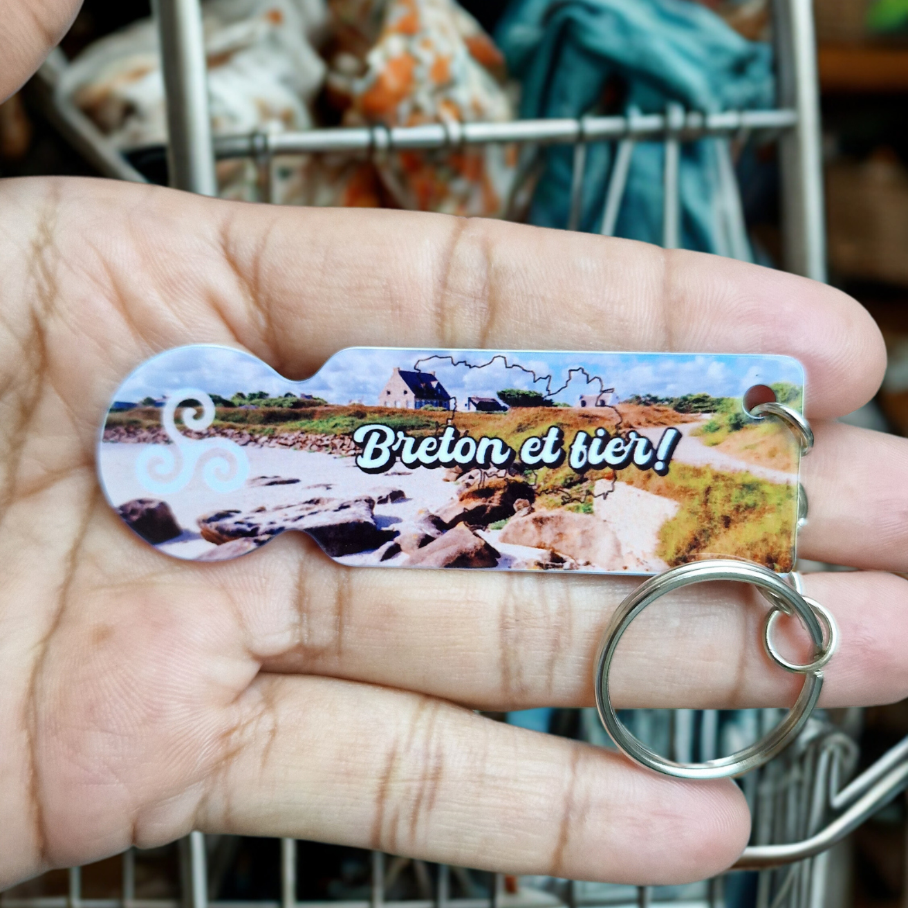 Shopping cart token keychain – Smart and stylish gift 🛒